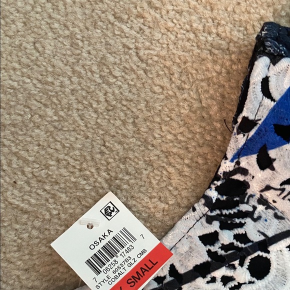 Bar III NWT 2 piece XS Osaka cobalt pencil skirt & crop top - Picture 8 of 10